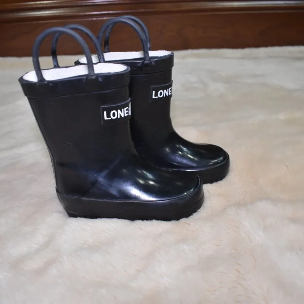 Kids Black Rain Boots Size 4 BPA Free Rubber Waterproof